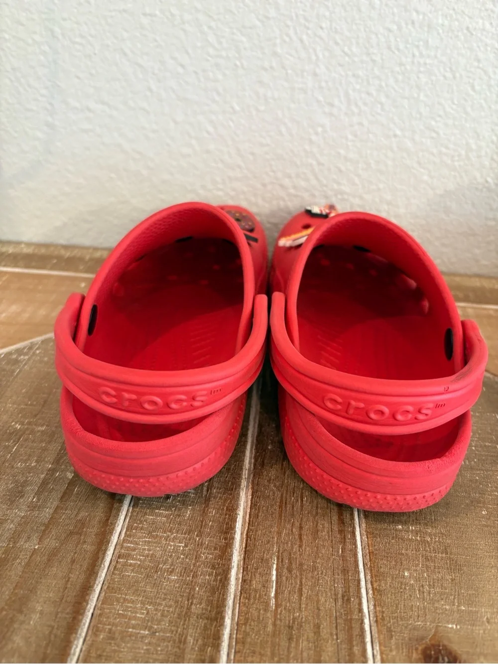 Crocs Kids Red Clog Sandals Fun Charms Chick-fil-A Dunkin Donuts Size Youth 4